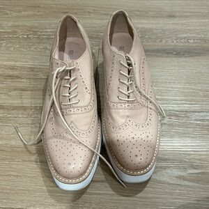 Silent D Size 9 shoe